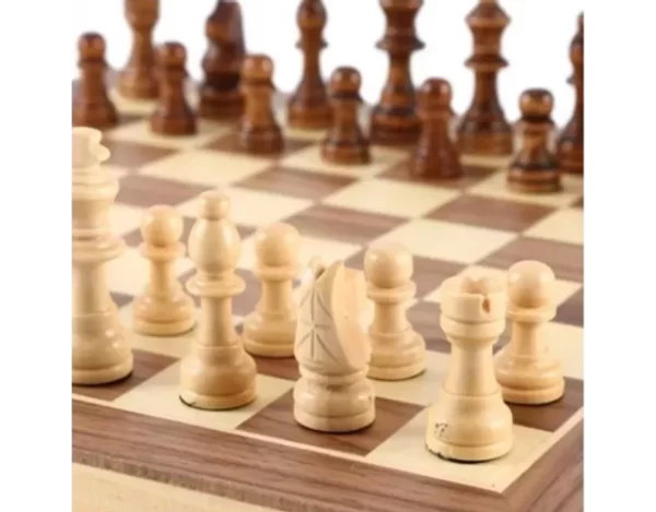 Juego De Ajedrez Tallado A Mano Con Tablero De Haya De 50x50 Cm – Incluye Damas Y Backgammon, Piezas De Avellano, 3 Juegos En 1